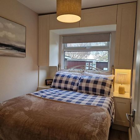 28 Broadside Holiday Chalet Near Broads & Beaches 스탈햄 외부 사진